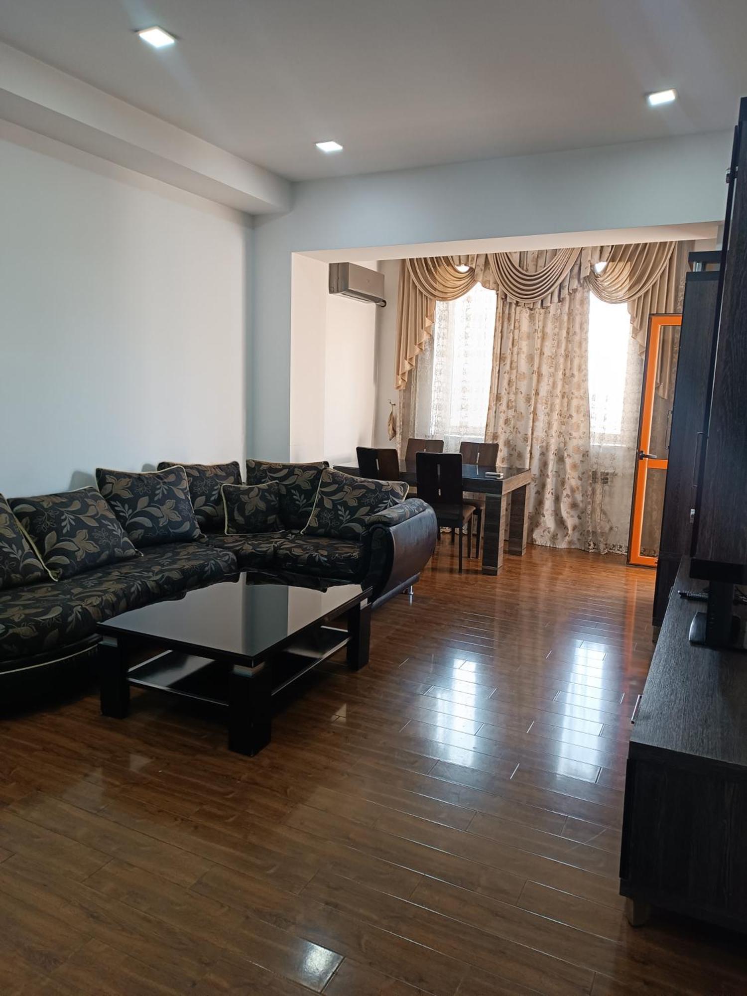 Rent Inn Yerevan On Buzand Street Bagian luar foto