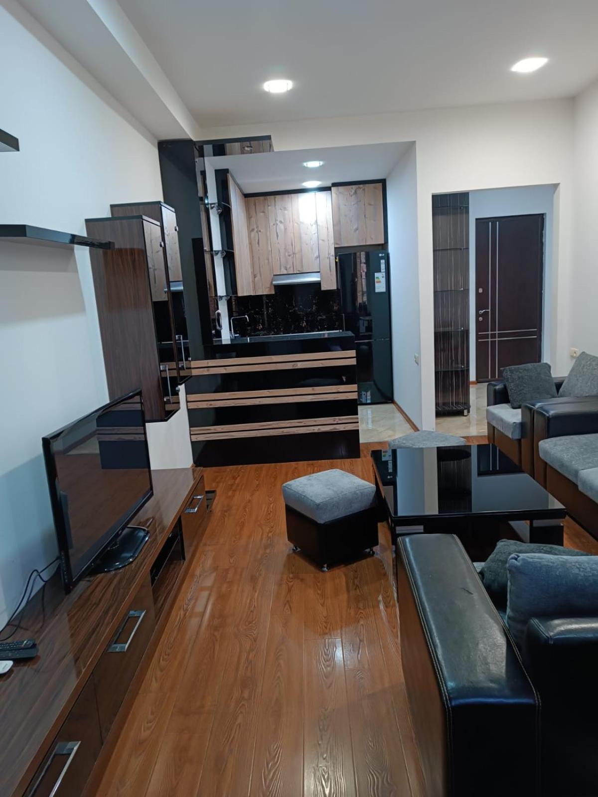 Rent Inn Yerevan On Buzand Street Bagian luar foto
